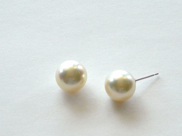 未使用品 K18 大粒 白蝶真珠 ゴールデンパール ピアス | 未使用品 K18 