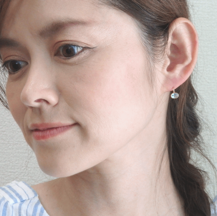 アクアマリンピアス